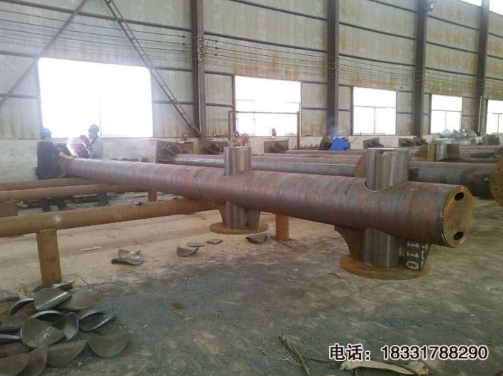 Φ273、Φ325懸臂式交通標(biāo)志桿加工廠家